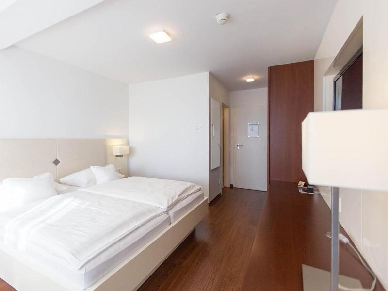 Hotel Seepark Garni image