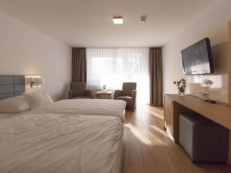 Hotel Seepark Garni image
