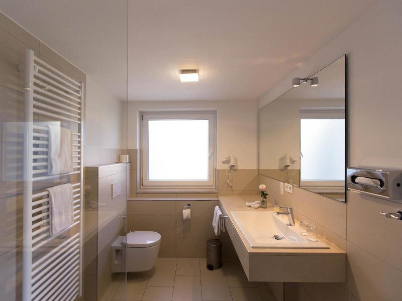 Hotel Seepark Garni image