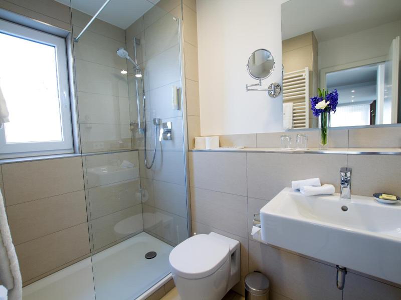 Hotel Seepark Garni image