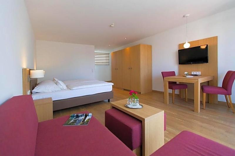 Hotel Seepark Garni image