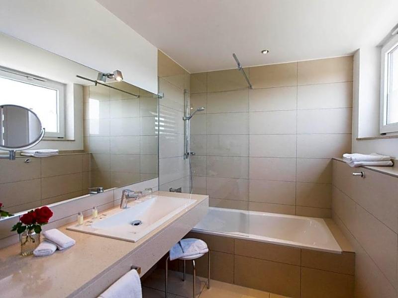 Hotel Seepark Garni image