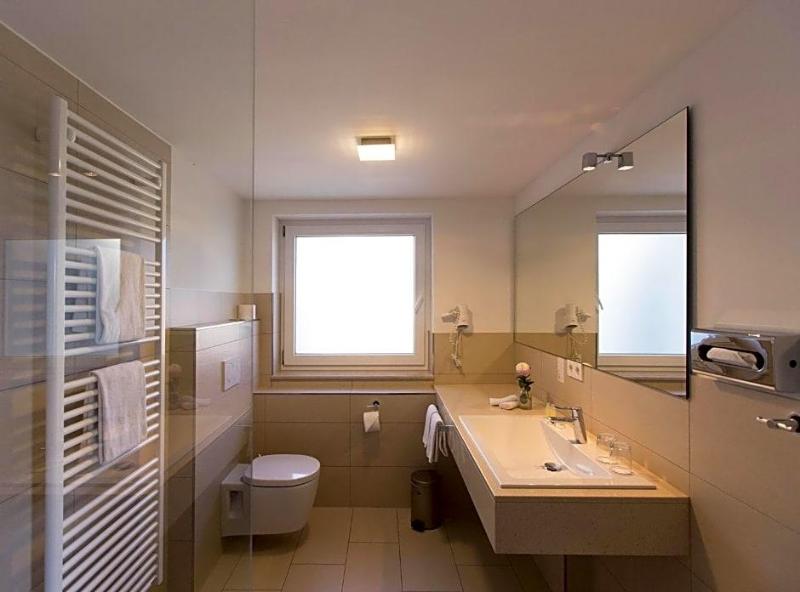 Hotel Seepark Garni image