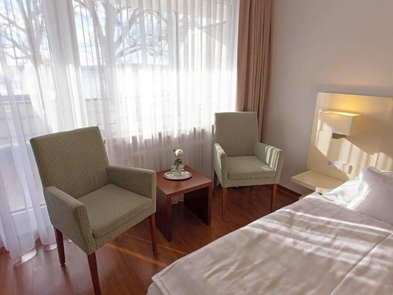 Hotel Seepark Garni image