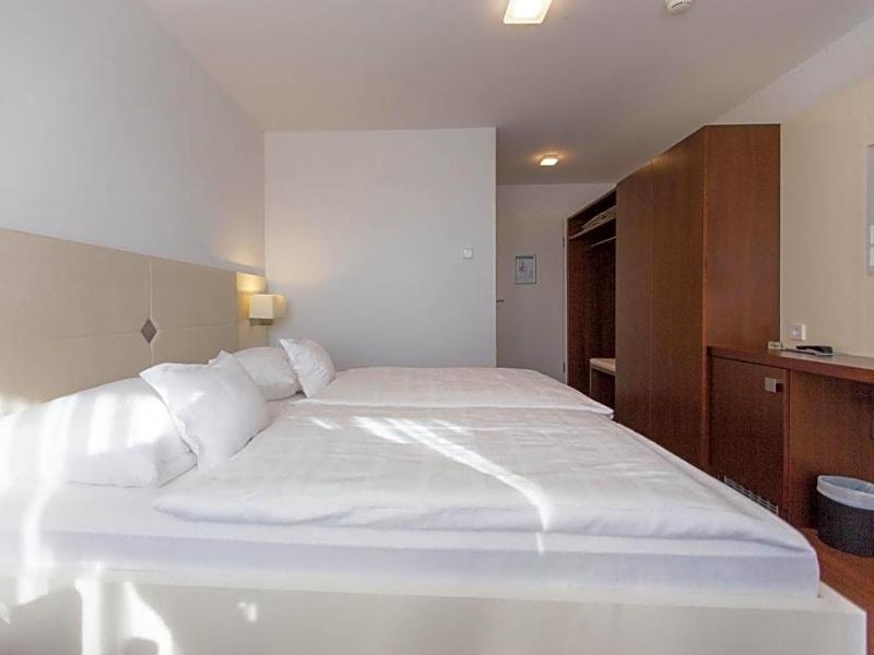 Hotel Seepark Garni image