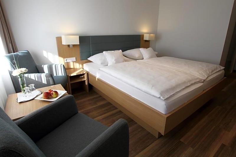 Hotel Seepark Garni image