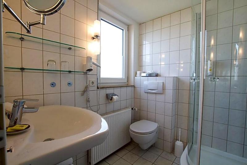Hotel Seepark Garni image