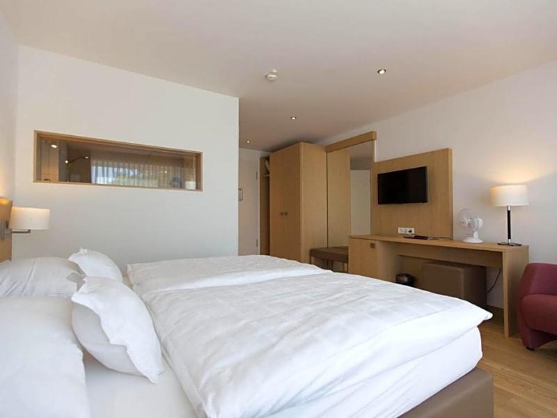 Hotel Seepark Garni image