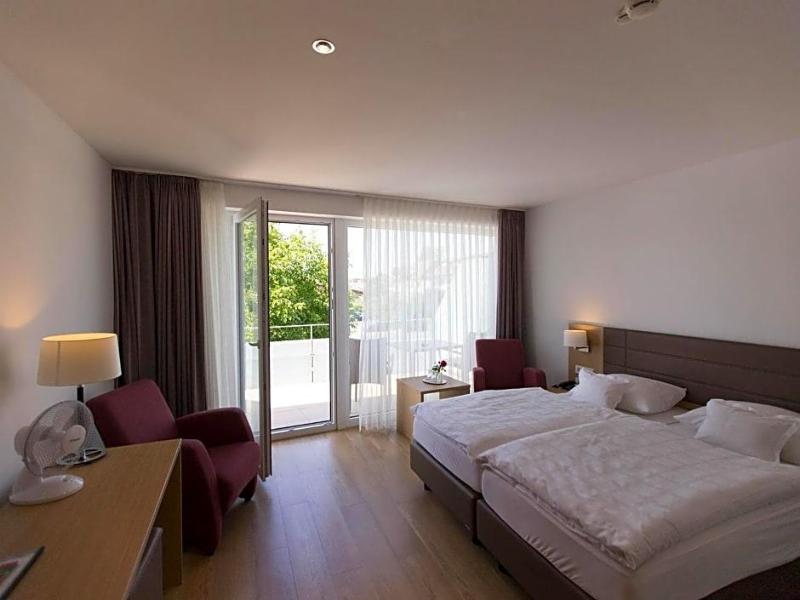 Hotel Seepark Garni image