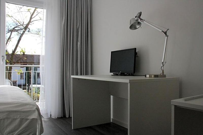 Victoria Living image