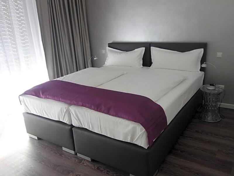 Victoria Living image