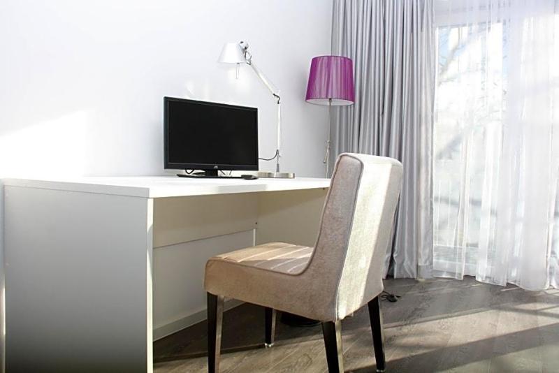 Victoria Living image