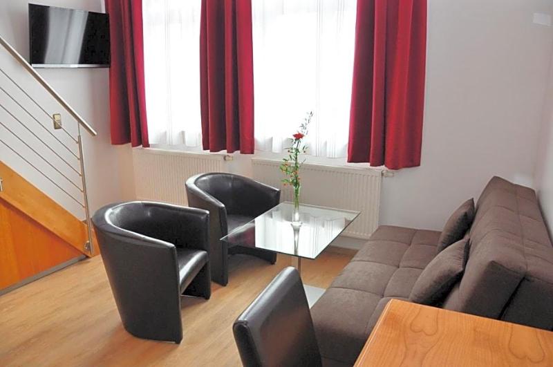 Garni Hotel Alber image