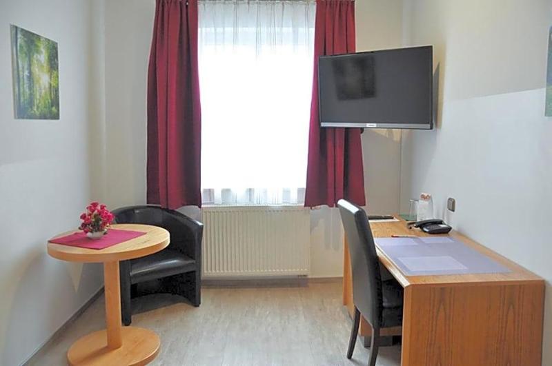 Garni Hotel Alber image