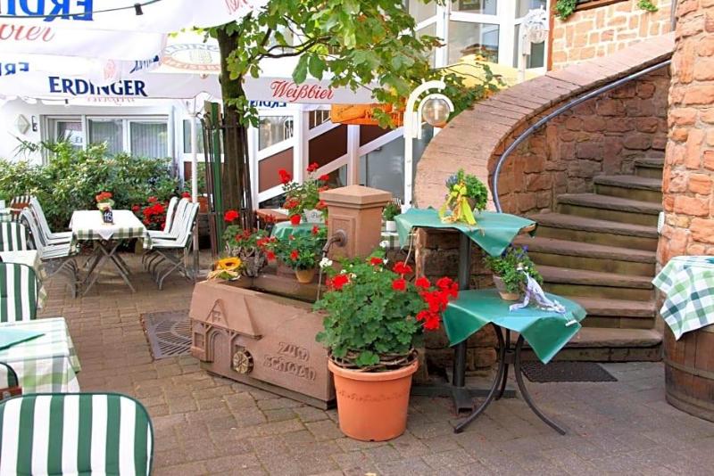 Hotel Restaurant Zum Schwan image