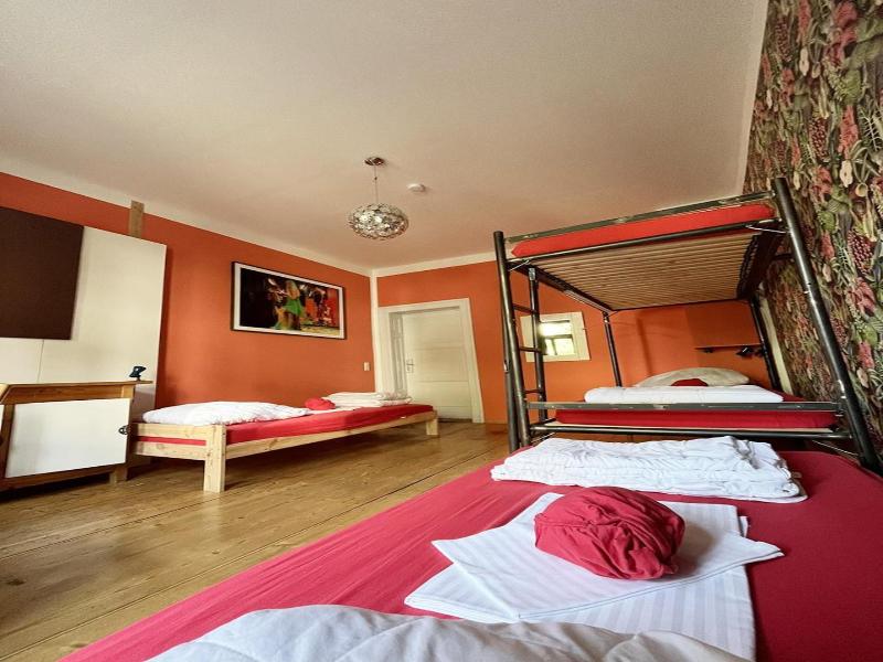 Homeplanet Hostel image