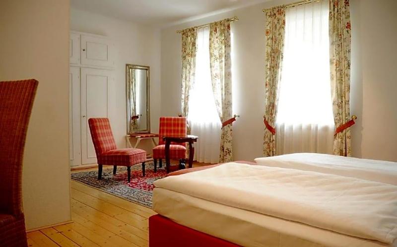 Hotel Restaurant Sengscheider Hof image