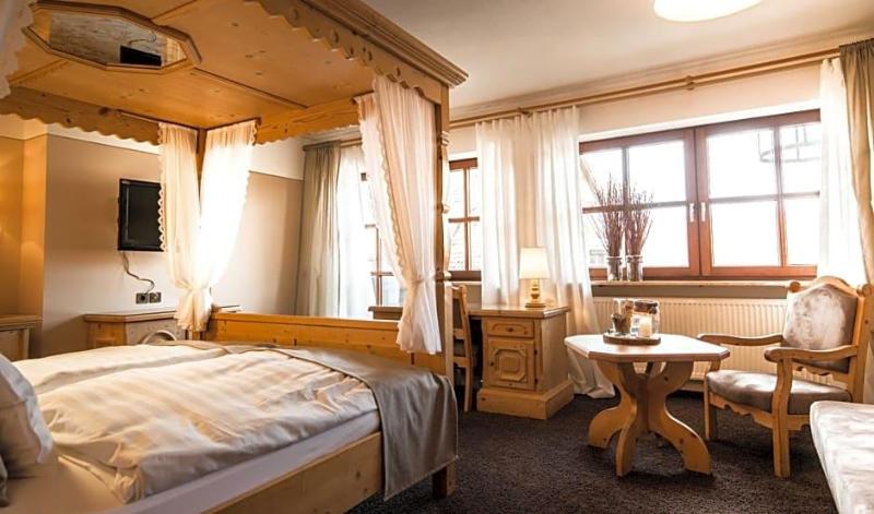 Landgasthof Weisses Lamm image