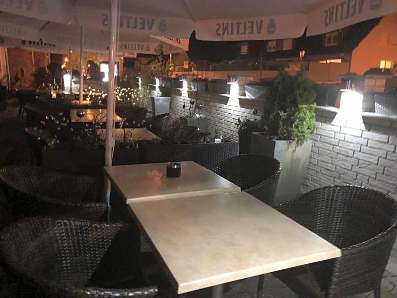 Hotel Restaurant Blume image