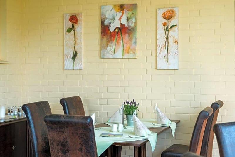 Hotel Marianne Und Restaurant Kiek In image