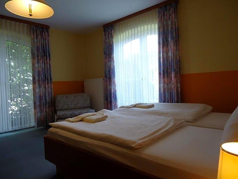 Hotel Marianne Und Restaurant Kiek In image
