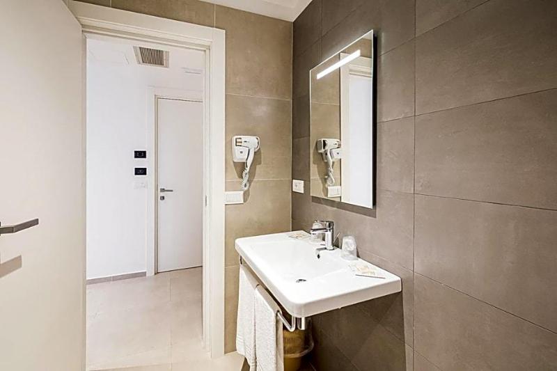 Hotel Nuova Grottella image