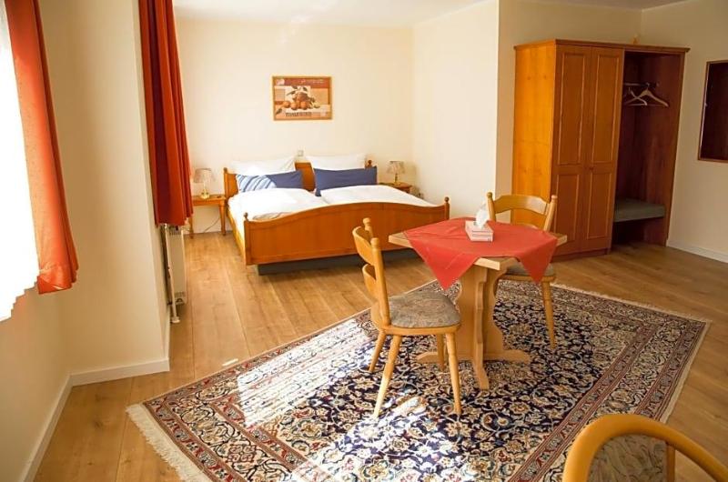 Hotel Janssen image