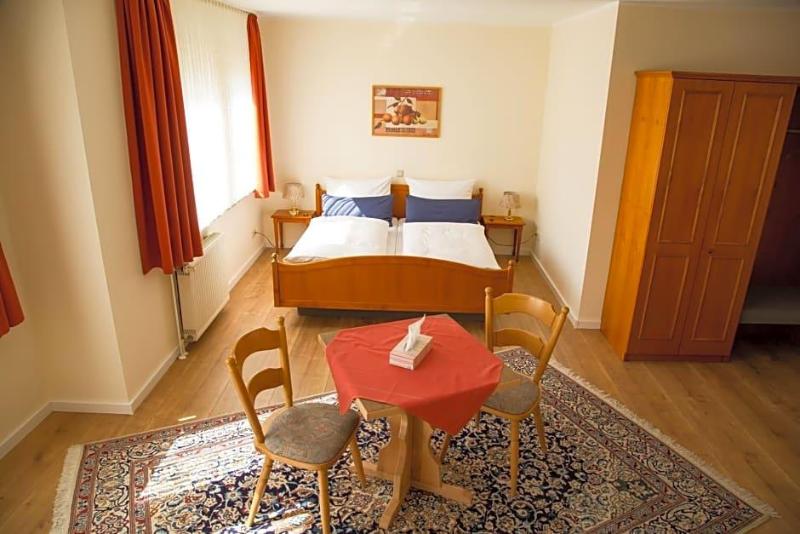 Hotel Janssen image