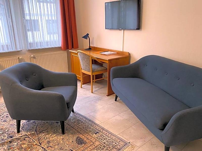 Hotel Janssen image