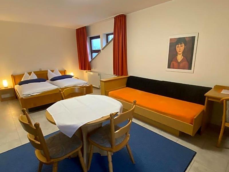 Hotel Janssen image