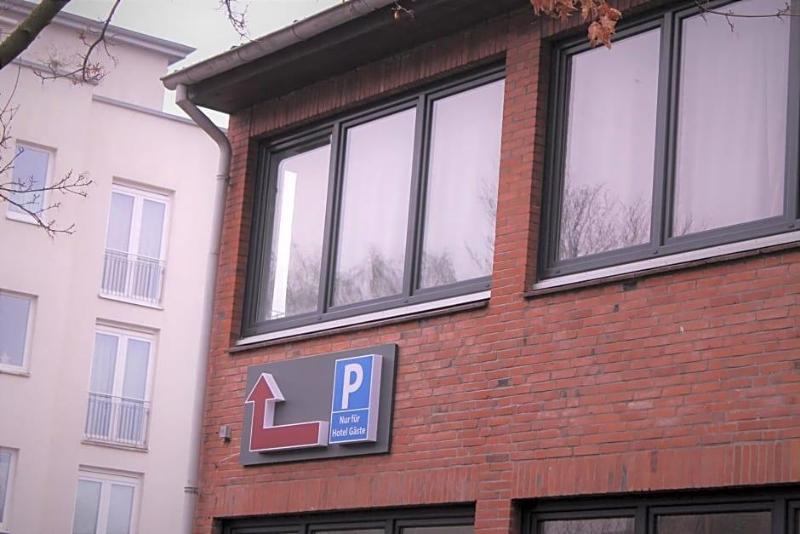 Pionier Hotel Hamburg Wandsbek image