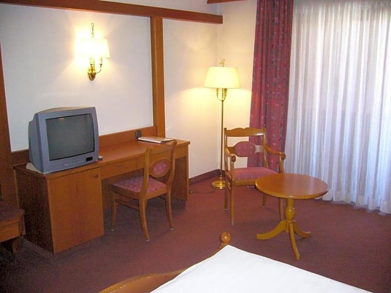 Alpenhotel Pfaffenwinkel image