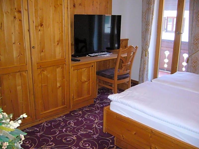 Alpenhotel Pfaffenwinkel image
