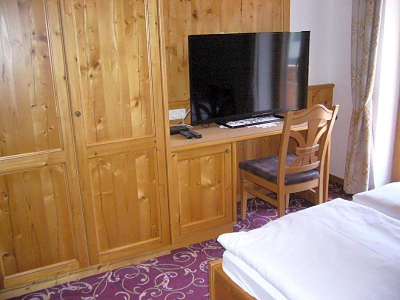 Alpenhotel Pfaffenwinkel image