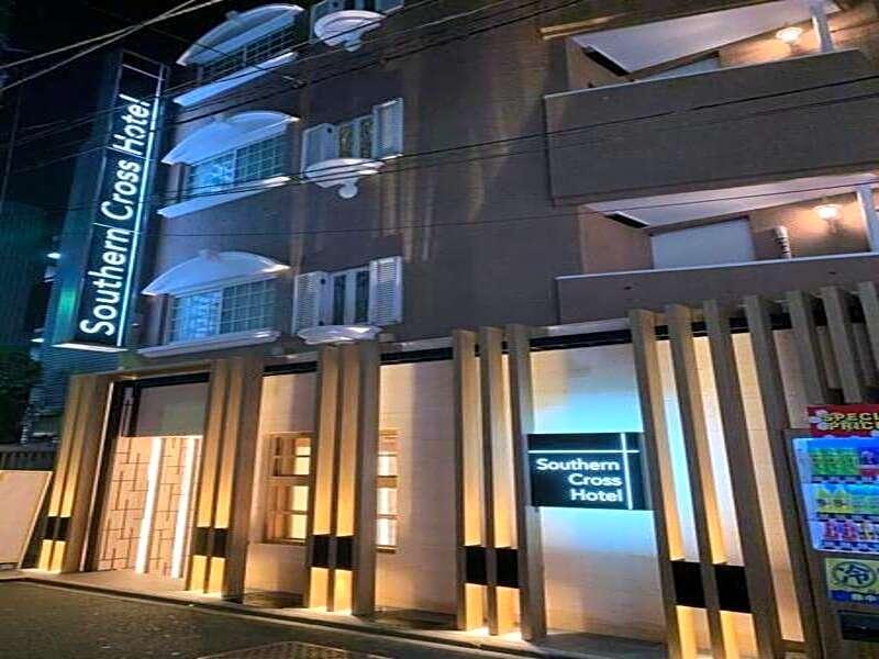City Hotel Southern Cross image