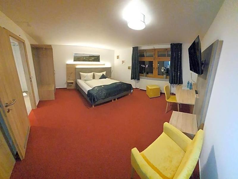 Hotel Bike Hike image