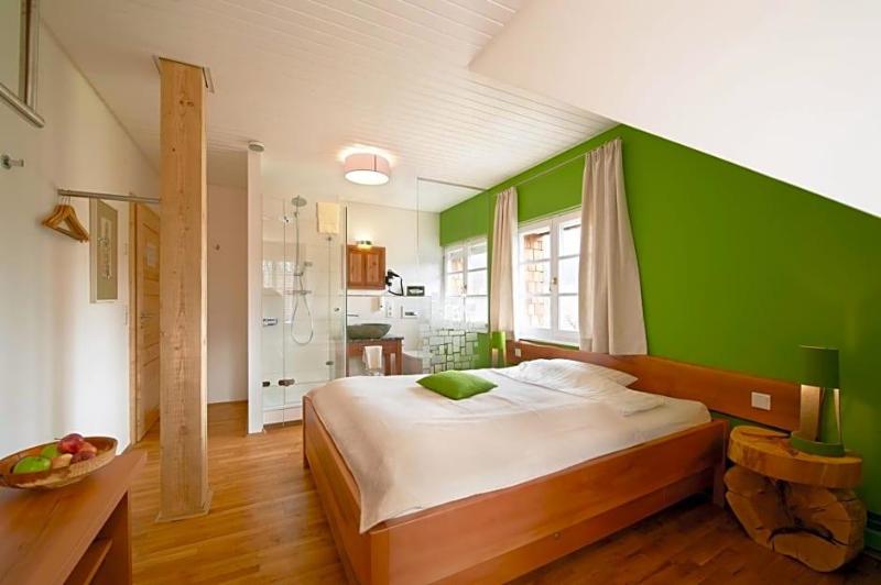 Lindengut Biohotel image