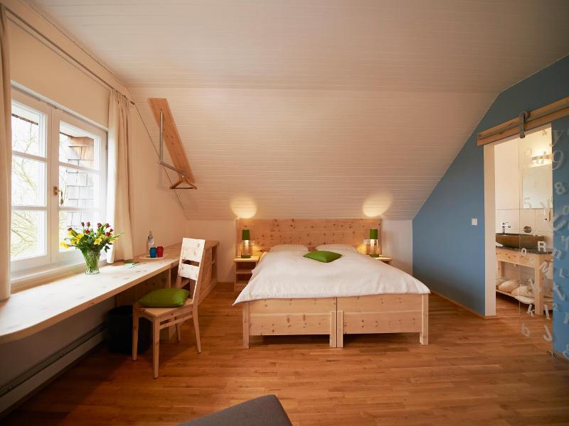 Lindengut Biohotel image