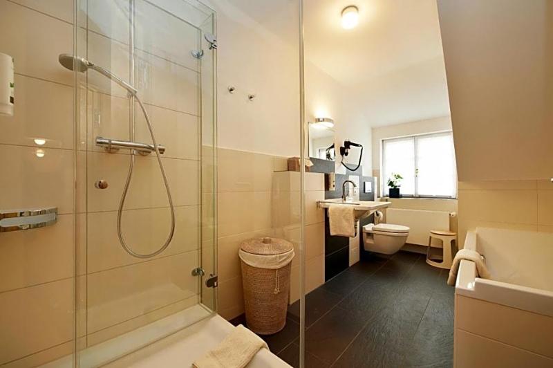 Lindengut Biohotel image