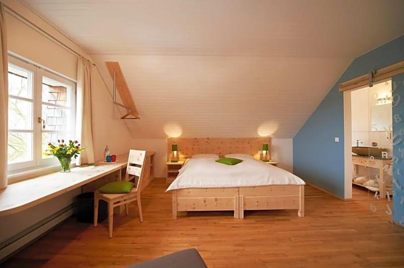 Lindengut Biohotel image