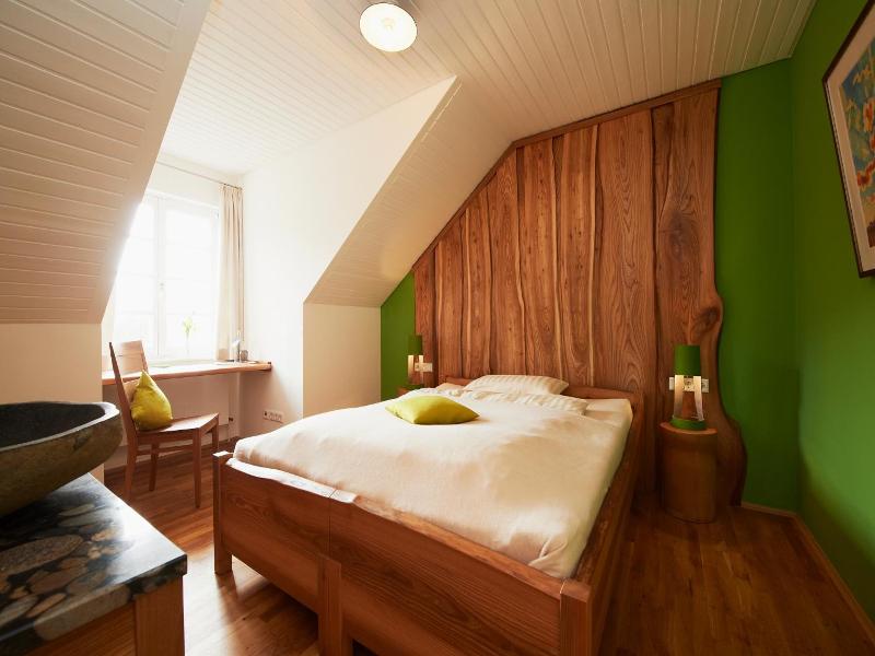 Lindengut Biohotel image