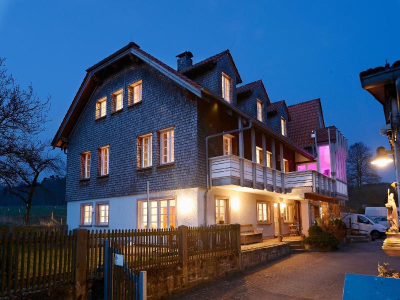 Lindengut Biohotel image