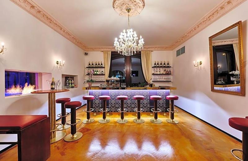Villa Boutique Hotel image