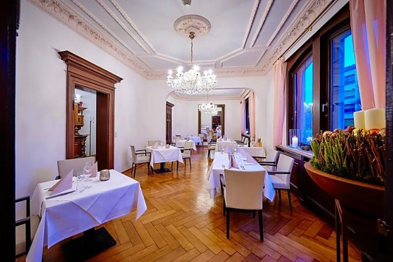 Villa Boutique Hotel image