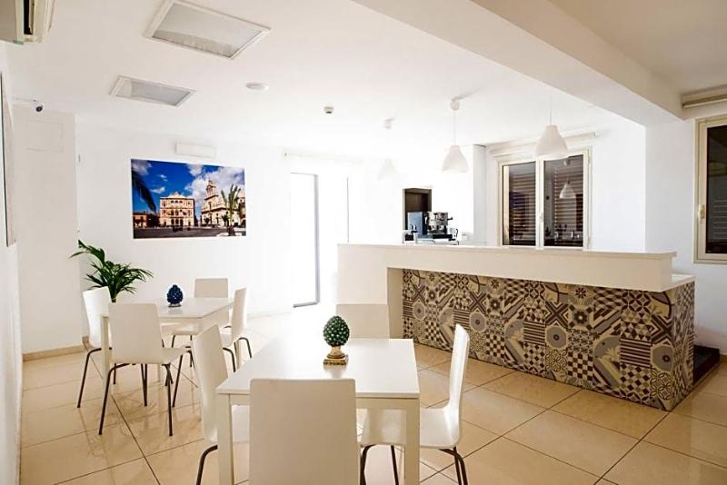 G G Hotel — main photo