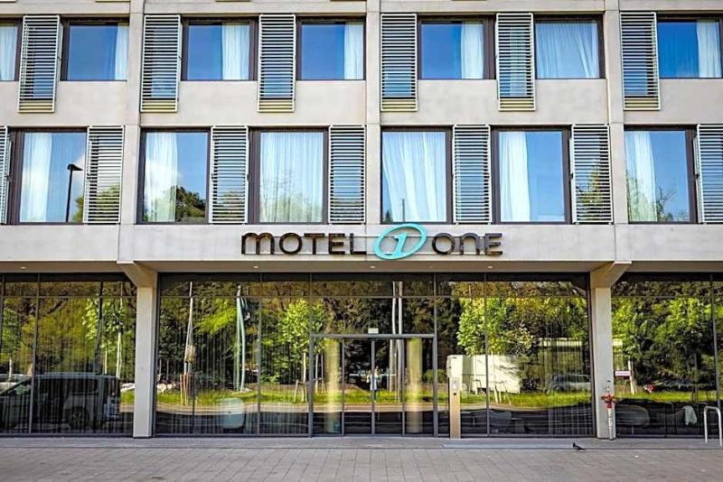 Motel One Karlsruhe image