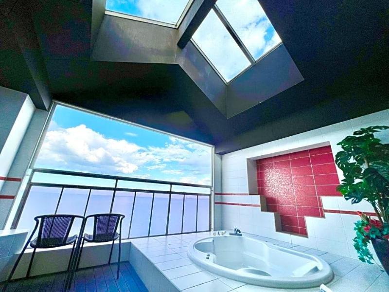Sky Tower Sweet 4 Beppu Resort Love Hotel image