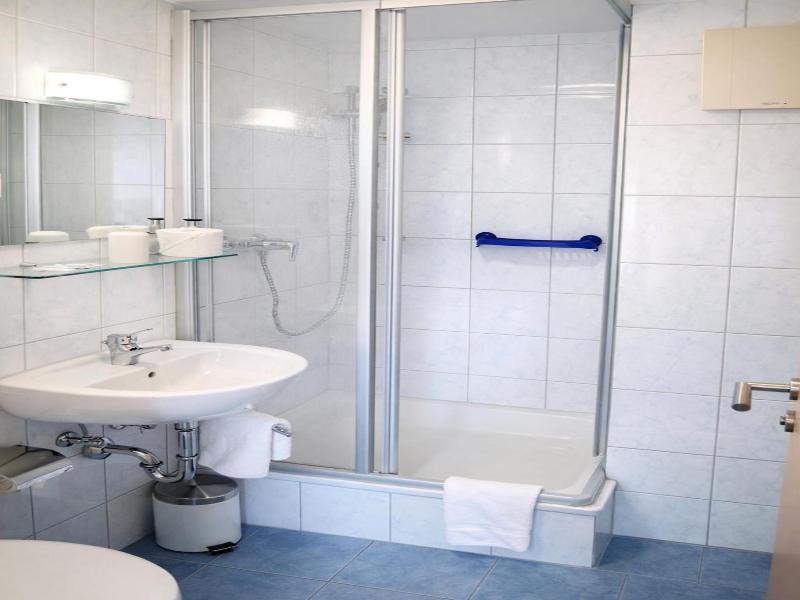 Hotel Discovery image
