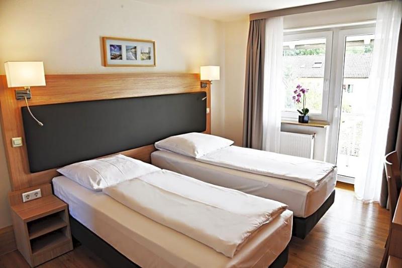 Garni Hotel Zur Krone image