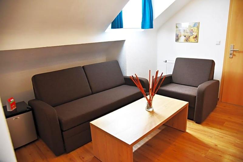 Garni Hotel Zur Krone image